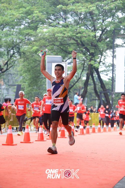 Race photo from ONE RUN 10K 2025