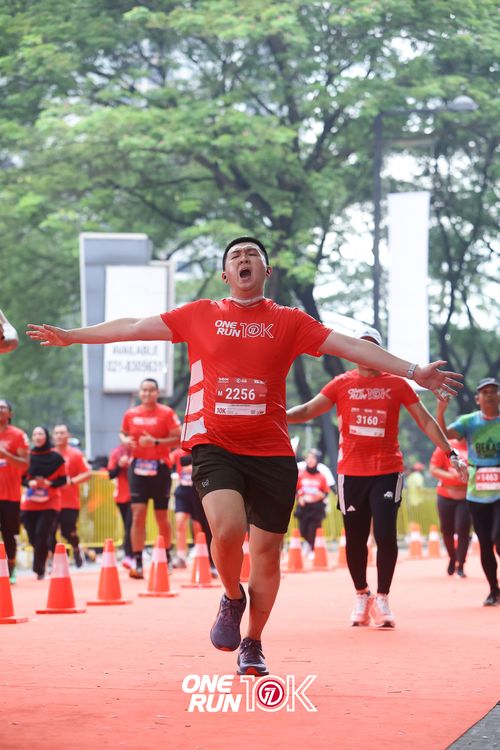 Race photo from ONE RUN 10K 2025