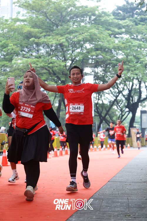 Race photo from ONE RUN 10K 2025