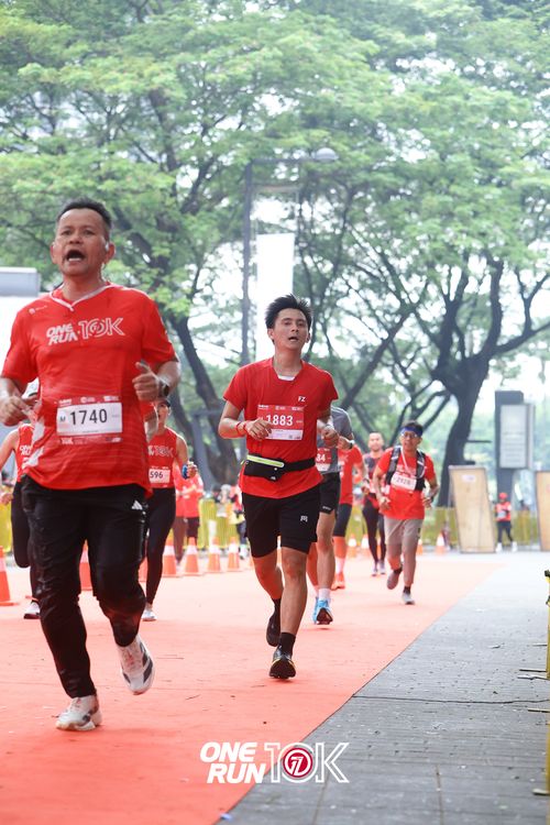 Race photo from ONE RUN 10K 2025