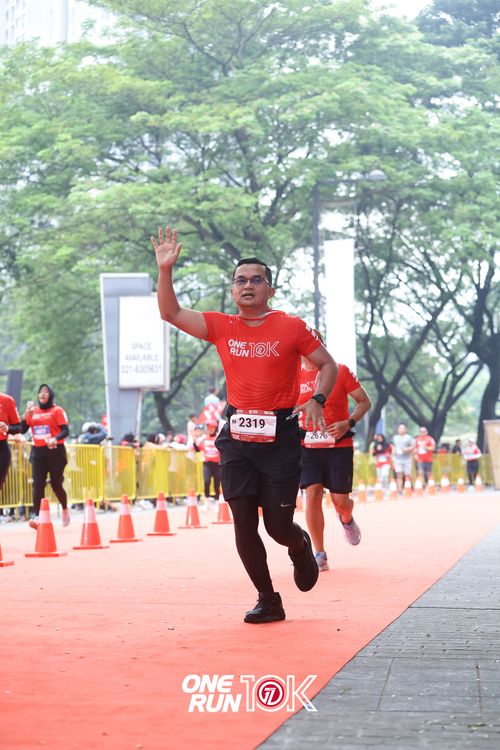 Race photo from ONE RUN 10K 2025