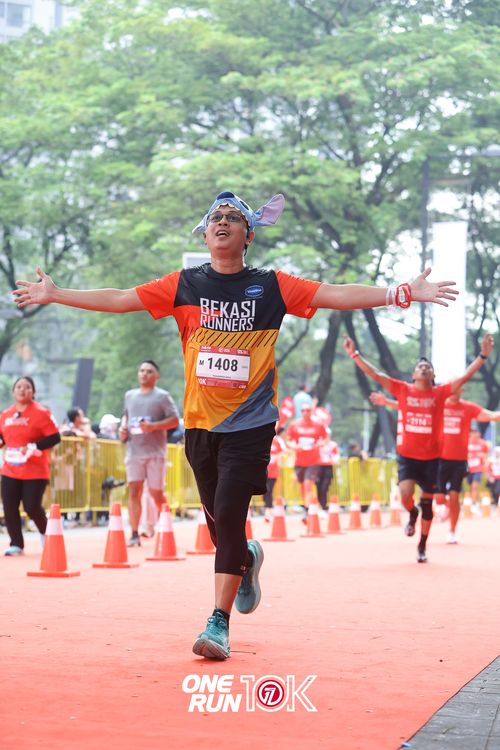Race photo from ONE RUN 10K 2025