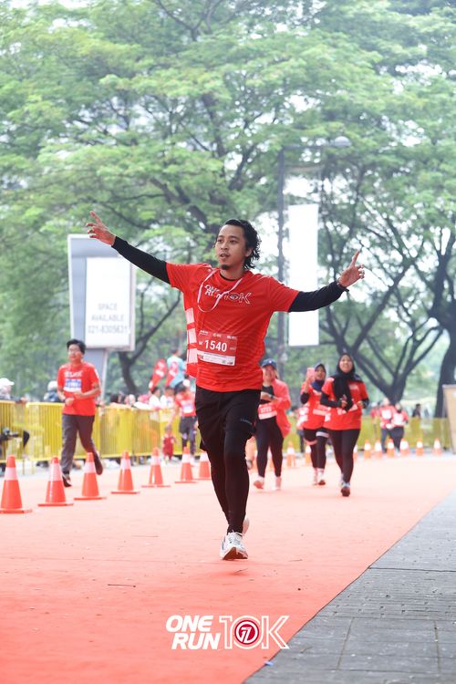 Race photo from ONE RUN 10K 2025