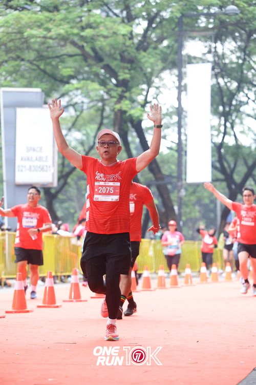 Race photo from ONE RUN 10K 2025