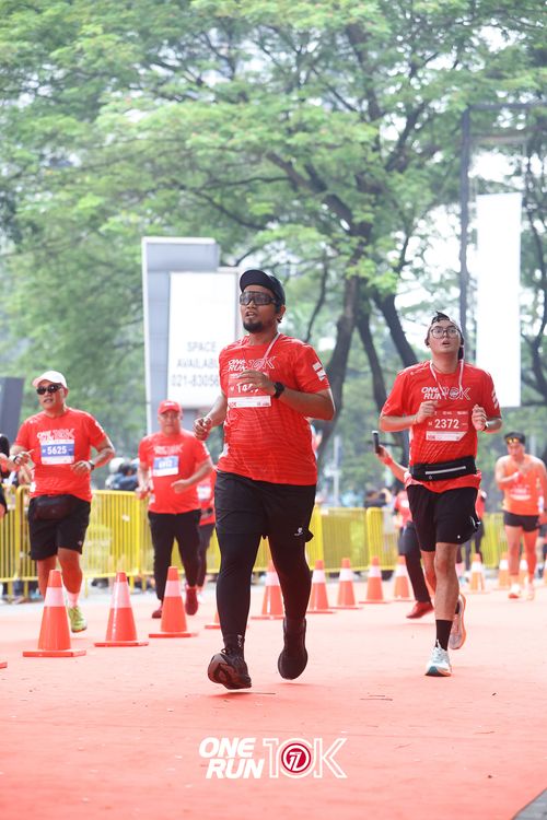 Race photo from ONE RUN 10K 2025
