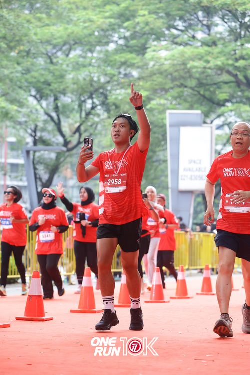 Race photo from ONE RUN 10K 2025