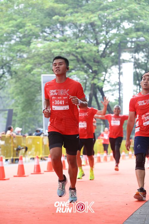 Race photo from ONE RUN 10K 2025