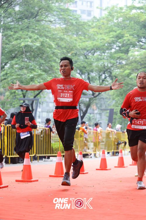 Race photo from ONE RUN 10K 2025