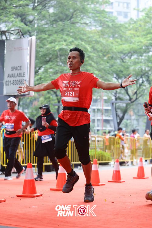 Race photo from ONE RUN 10K 2025