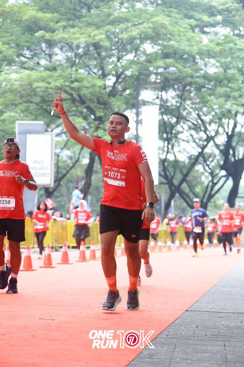 Race photo from ONE RUN 10K 2025