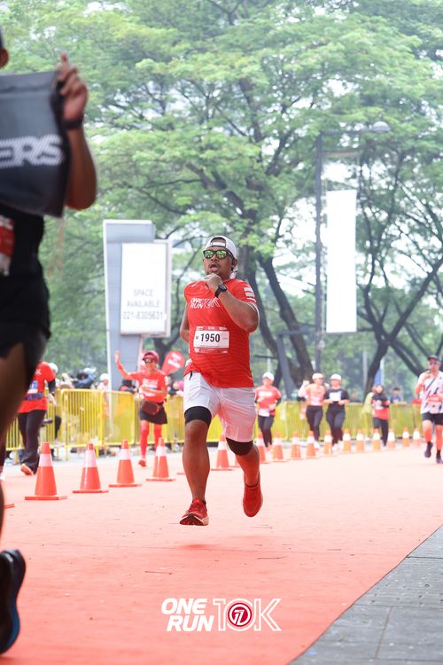 Race photo from ONE RUN 10K 2025