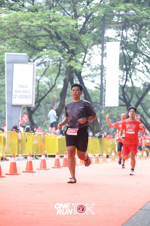 Race photo from ONE RUN 10K 2025