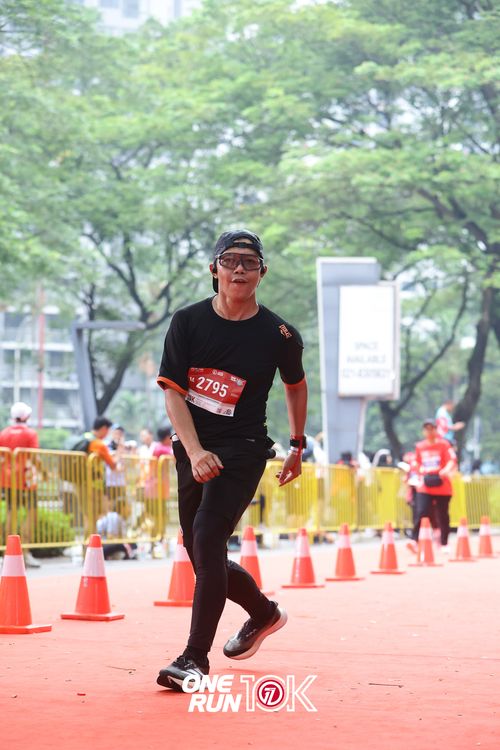 Race photo from ONE RUN 10K 2025
