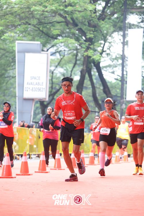 Race photo from ONE RUN 10K 2025