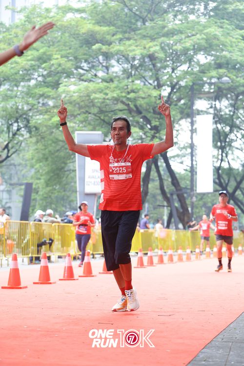 Race photo from ONE RUN 10K 2025