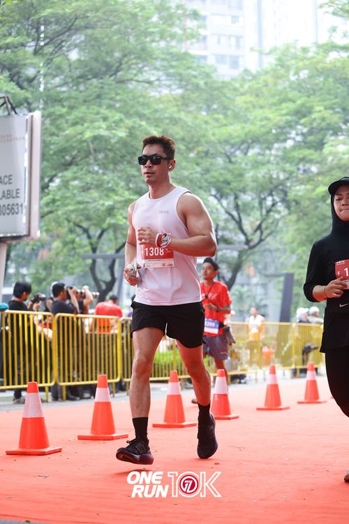 Race photo from ONE RUN 10K 2025