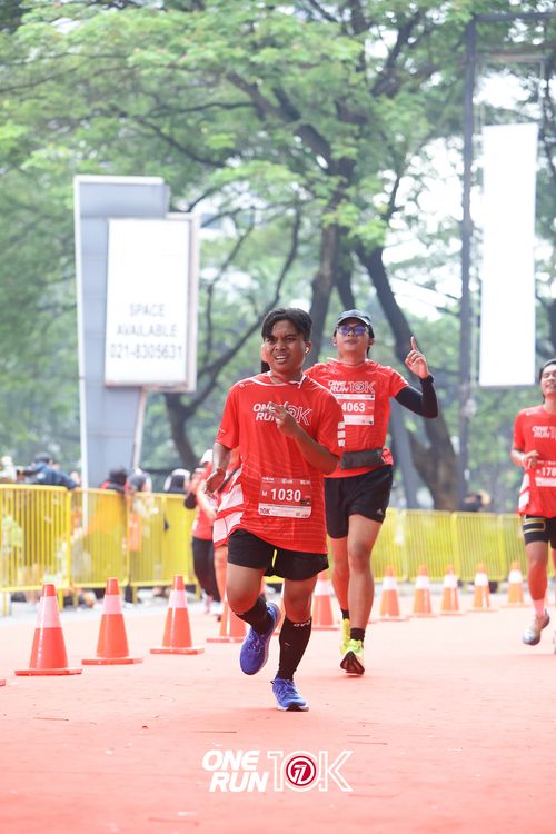 Race photo from ONE RUN 10K 2025