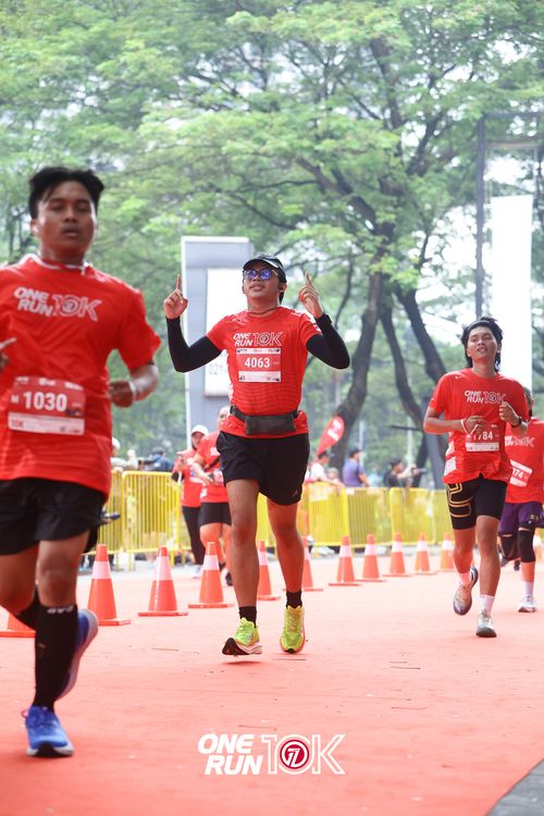 Race photo from ONE RUN 10K 2025