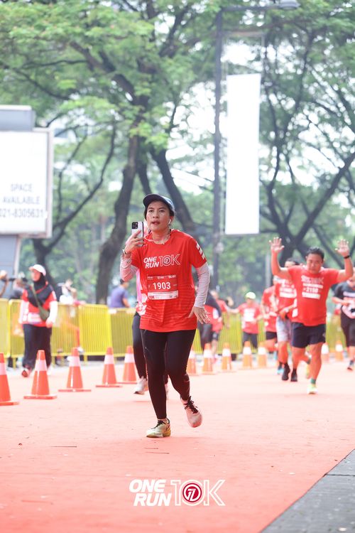 Race photo from ONE RUN 10K 2025