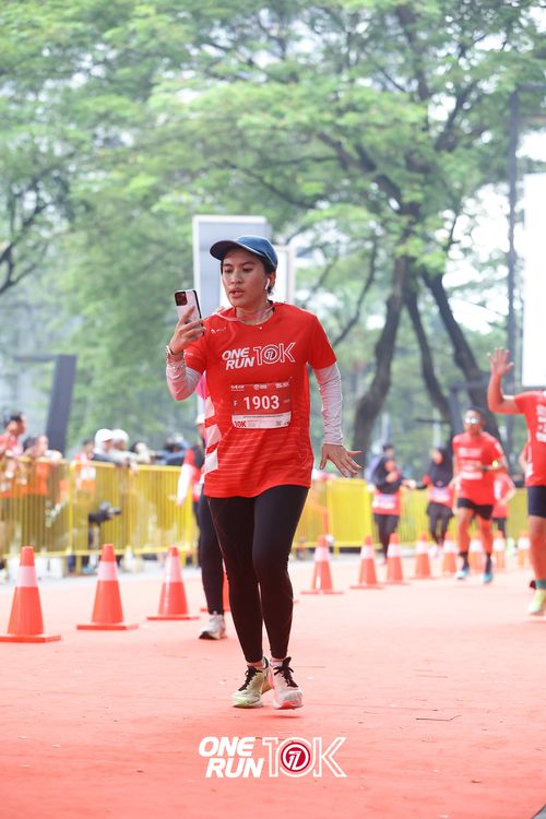 Race photo from ONE RUN 10K 2025
