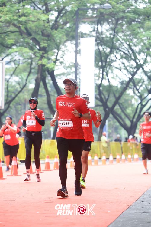Race photo from ONE RUN 10K 2025