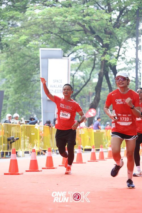 Race photo from ONE RUN 10K 2025