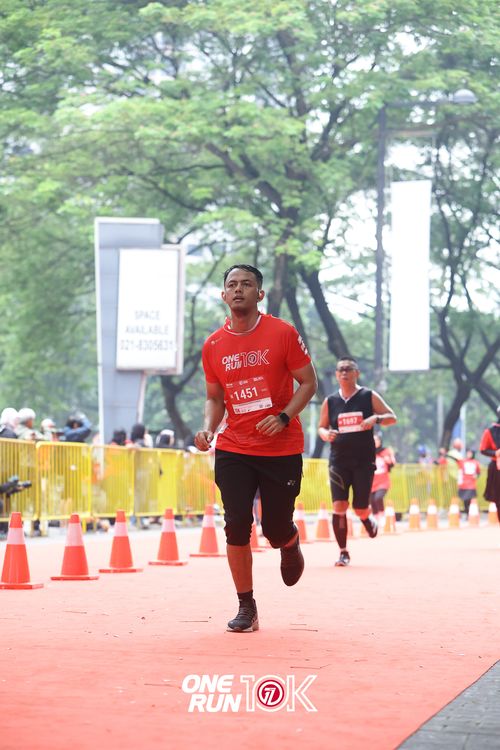 Race photo from ONE RUN 10K 2025