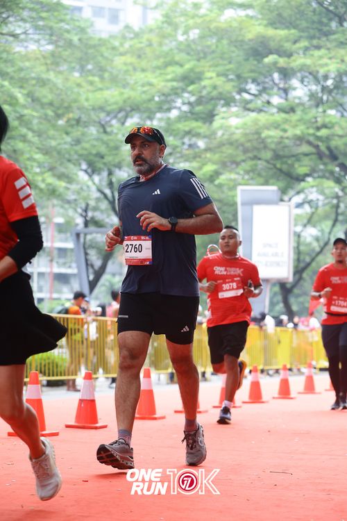Race photo from ONE RUN 10K 2025