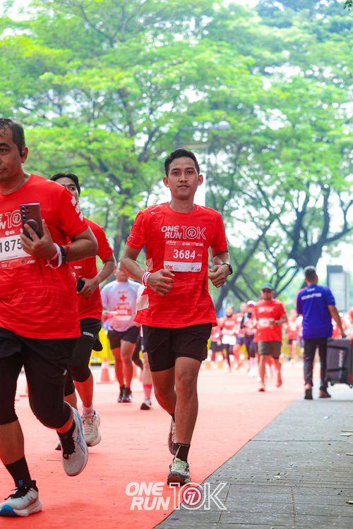 Race photo from ONE RUN 10K 2025