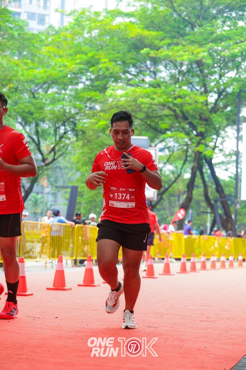 Race photo from ONE RUN 10K 2025