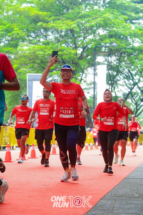 Race photo from ONE RUN 10K 2025