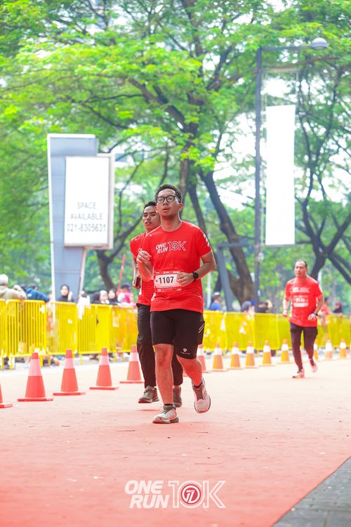 Race photo from ONE RUN 10K 2025