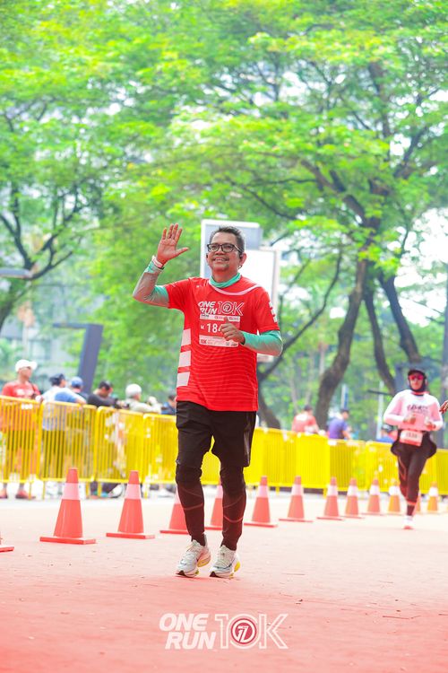 Race photo from ONE RUN 10K 2025