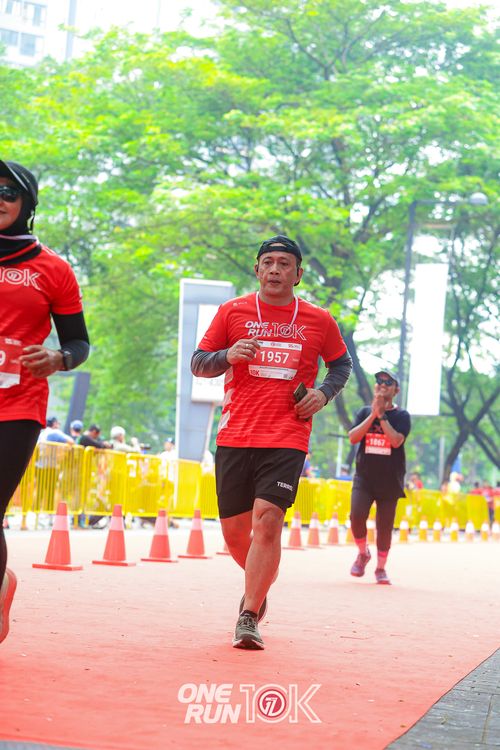 Race photo from ONE RUN 10K 2025