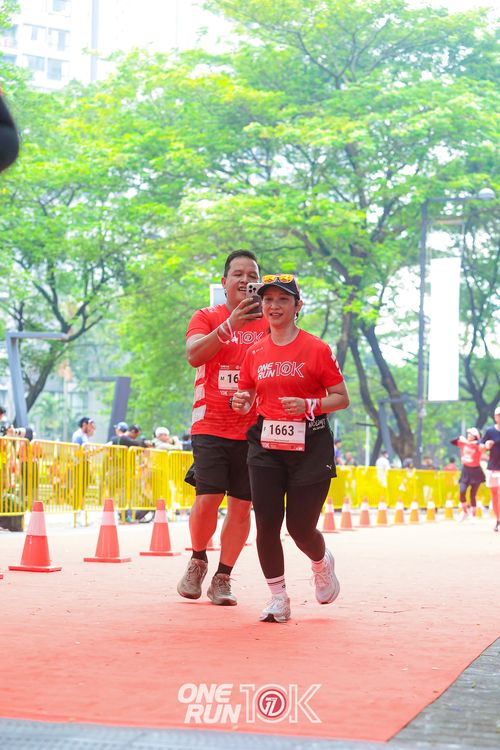 Race photo from ONE RUN 10K 2025