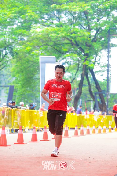 Race photo from ONE RUN 10K 2025