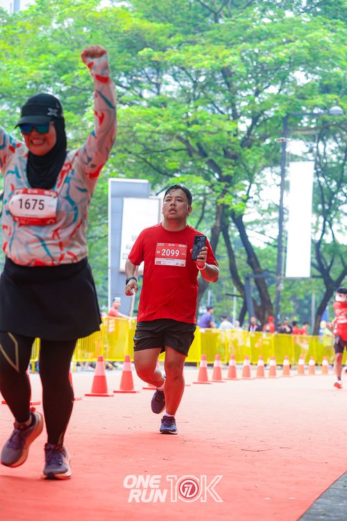Race photo from ONE RUN 10K 2025