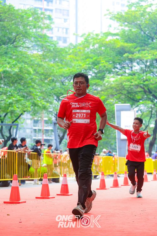 Race photo from ONE RUN 10K 2025