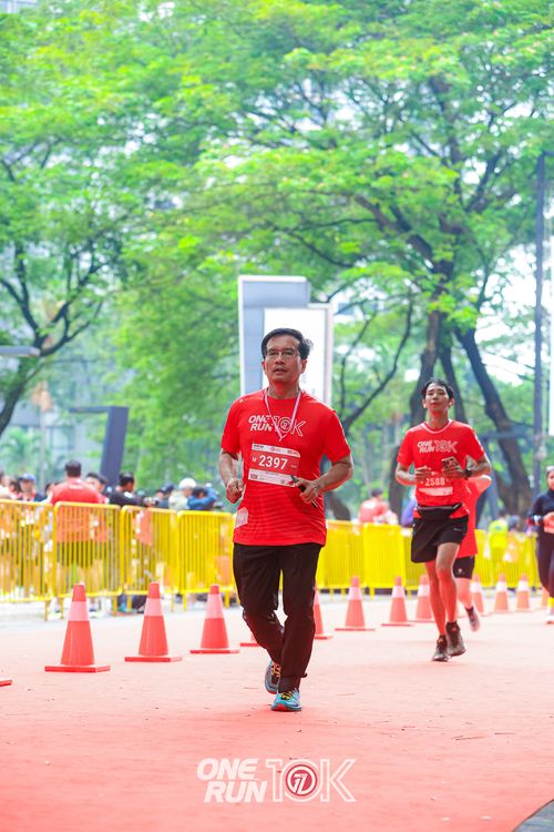 Race photo from ONE RUN 10K 2025