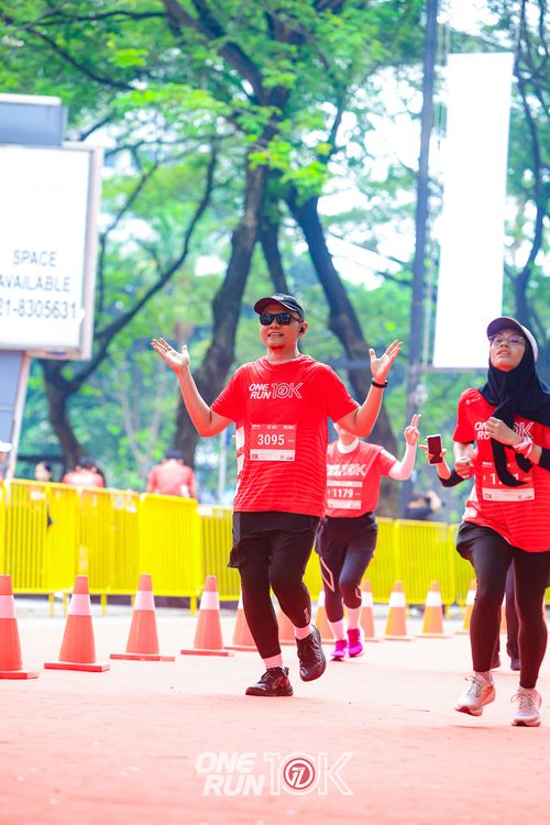 Race photo from ONE RUN 10K 2025