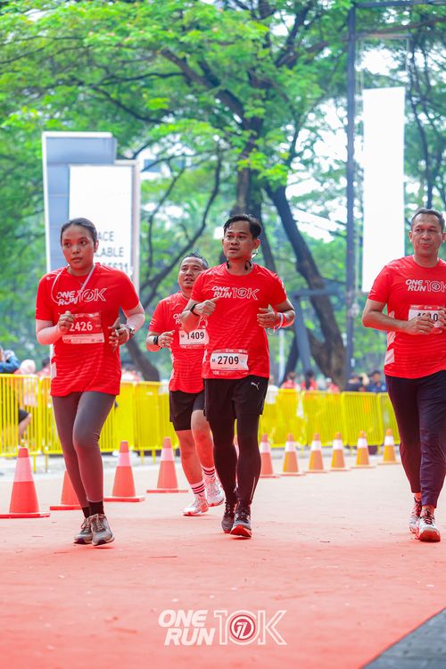 Race photo from ONE RUN 10K 2025