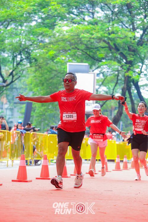 Race photo from ONE RUN 10K 2025