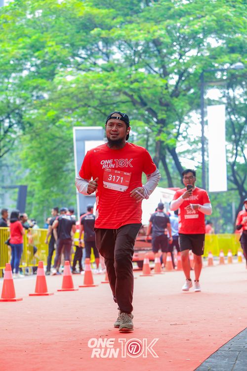 Race photo from ONE RUN 10K 2025
