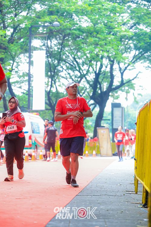 Race photo from ONE RUN 10K 2025