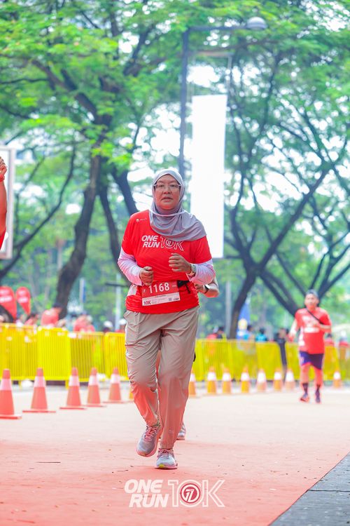 Race photo from ONE RUN 10K 2025