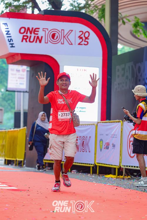 Race photo from ONE RUN 10K 2025