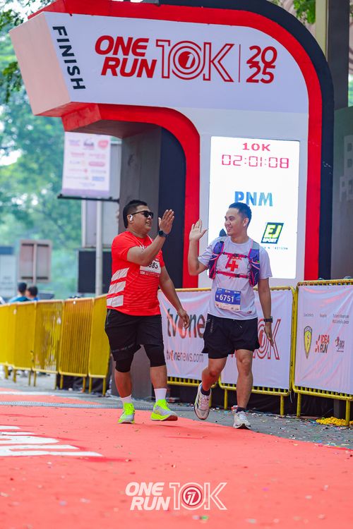 Race photo from ONE RUN 10K 2025