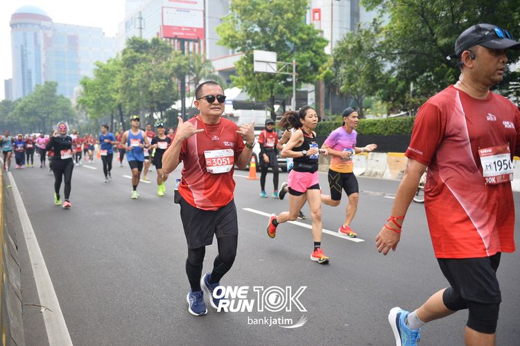 Race photo from ONE RUN 10 K