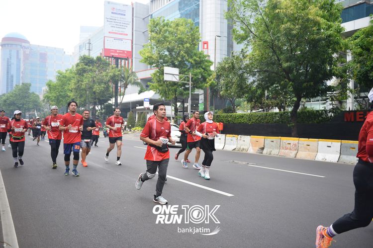 Race photo from ONE RUN 10 K