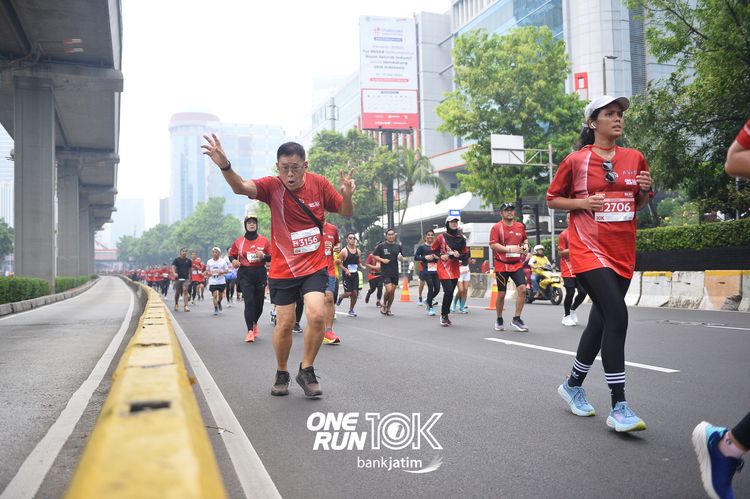 Race photo from ONE RUN 10 K